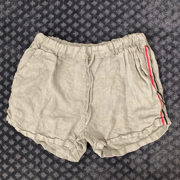 Sandra Fellini Women’s Italian 100% Linen Green Shorts - Picture 3 of 10